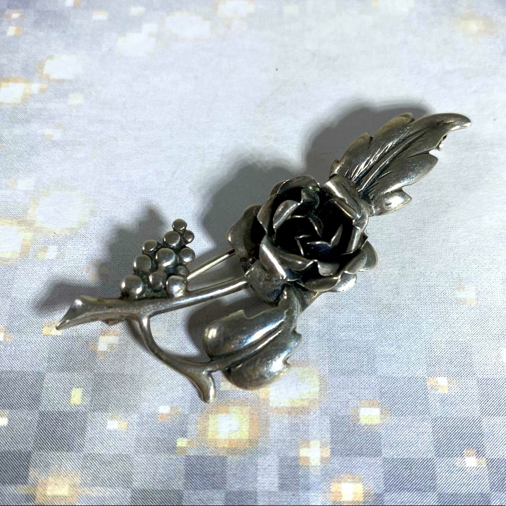 Vintage silver -tone rose pin brooch